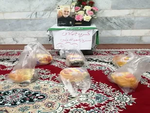 توزیع ۶ عدد مرغ منجمد بین نیازمندان در روز عید بزرگ مبعث