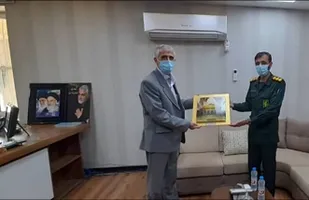 دیدار فرمانده ناحیه مقاومت بسیج سپاه بوموسی  با فرماندار شهرستان به مناسبت هفته دولت