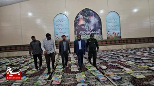 توزیع ۲۷۰۰ بسته لوازم التحریر بین دانش آموزان بی بضاعت زرند