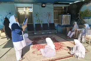 دیدار فرمانده حوزه مقاومت بسیج محبین فاطمه از مادران سالمند زابل