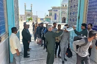 اعزام بسیجیان شهرستان رودان برای حضور در مراسم ارتحال حضرت امام خمینی (ره)