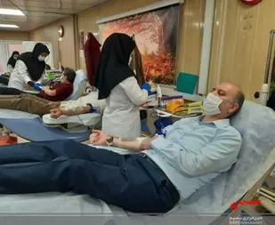اجرای پویش نذر خون باحضور بسیجیان مدیریت شعب بانک تجارت استان مرکزی
