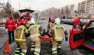 آتش نشان&zwnj;ها به مناسبت دهه فجر مسابقه دادند