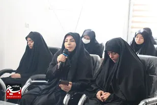 برگزاری محفل شعر امین و ادای احترام به رهبر شهید در کبودراهنگ