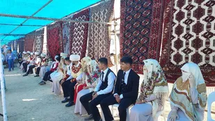 نیکوکار گنبدی ۳۰ زوج جوان را با ۵ میلیارد تومان هزینه به خانه بخت فرستاد