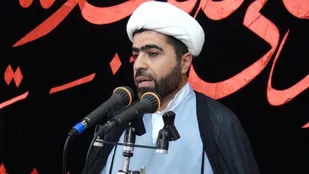 دشمن درصدد ایجاد فاصله بین مردم و انقلاب است