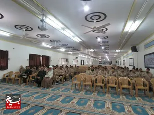 نشست صمیمی سربازان با  فرمانده لشکر عملیاتی ۷ولی عصر (عج)