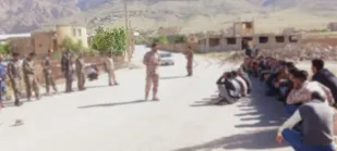 آموزش بسیجیان گردان ۱۱۳ امام حسین علیه السلام جهت برگزاری ایست بازرسی در شرایط بحرانی امنیتی