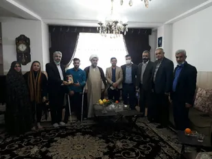 امام جمعه الوند از وزنه بردار طلایی تجلیل کرد