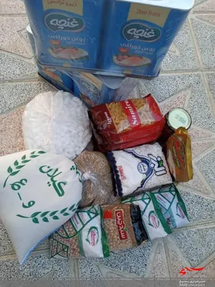 تهیه و توزیع ۱۵۰بسته معیشتی بین خانواده های نیازمندان توسط گروه&zwnj;های جهادی شهرستان نظرآباد