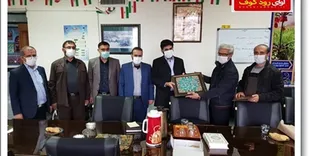 تجلیل از رئیس بسیج اصناف کشور توسط کمیته امداد منطقه یک یاسوج