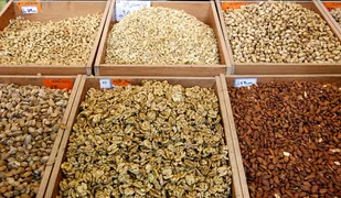 اجرای طرح نظارتی ويژه شب یلدا تعزیرات در همدان