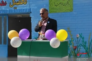 با میدان دادن به دانش آموزان زمینه خلاقیت و پیشبرد برنامه&zwnj;ها را برای آن&zwnj;ها مهیا شود