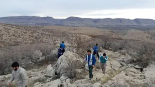 صعود کارکنان ناحیه مقاومت بسیج دالاهو به ارتفاعات شهرستان