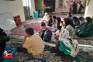 برگزاری کلاس&zwnj;های آموزش زبان انگلیسی در قالب طرح اوقات فراغت کودکان در پایگاه نیایش