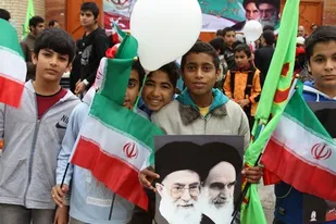 نماهنگ نوجوان انقلابی