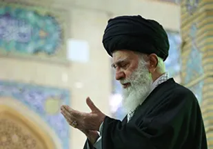 روایتی از نحوه حضور رهبر انقلاب در مسجد جمکران/امام(ره) تا قبل از حضور در تهران، مکرر به مسجد جمکران می&zwnj;رفت