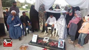 پیوند آسان و ساده زوج جوان شهر نقاب در جوار گلزار ستاره های آسمانی + فیلم و عکس