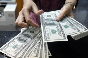 قیمت دلار به ۲۱ هزار و ۹۵۰ تومان رسید