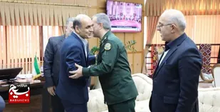 اهداء لوح تشویق "در دستورستادکل نیروهای مسلح "به مدیرکل حفظ آثار و نشر ارزش&zwnj;های دفاع مقدس گیلان