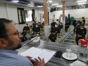 برگزاری نشست سیاسی کارکنان