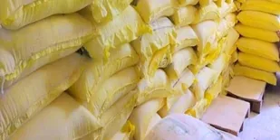 کشف ۳۹ تن روغن و 122 تن آرد احتکاری در میناب توسط اطلاعات سپاه