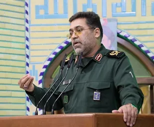تلاش دشمن گرفتن عنصر قدرت و مقاومت از مردم انقلابی است