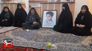 بانوان بسیجی با مادر &laquo;شهید سیدکاظم مرزانی&raquo; دیدار کردند