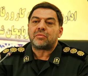 مدیران انقلابی درصدد رفع مشکلات اقتصادی مردم باشند