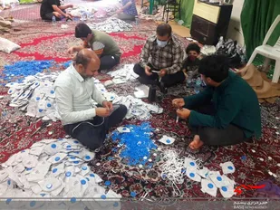 تهیه روزانه ۲ هزار عدد ماسک فیلتردار توسط جهادگران حوزه ۱۲۱ شهید باکری سپاه کرج