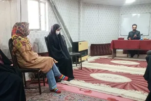 برپایی میز خدمت (مشاوره حقوقی) در پایگاه بسیج عترت