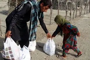 گروه جهادی ایثارگران بدون مرز بوشهر در روستای شمسون