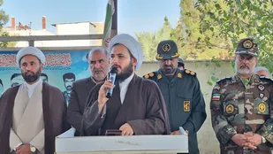 مسئولان با خدمتگزاری صادقانه پاسخگوی اعتماد مردم باشند