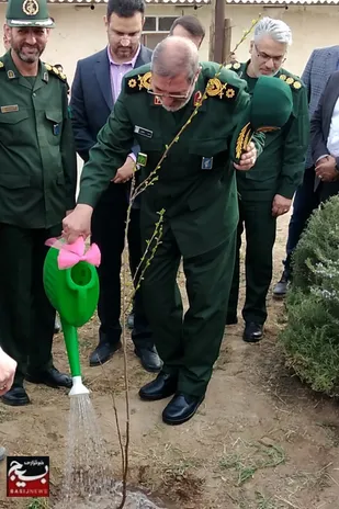 کاشت ۶۸ هزار اصله نهال در آسایشگاه سالمندان کهریزک کلید خورد