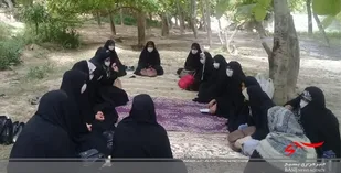 نشست صمیمانه فرمانده حوزه مقاومت بسیج حضرت زینب(س) با فرمانده پایگاه های مقاومت بسیج تابعه