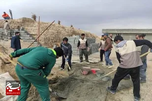 ساخت محوطه مقبره شهید گمنام دانشگاه جهرم در اردوی جهادی دانشجویان بسیجی
