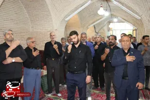 برگزاری مراسم گرامیداشت رهبر شهید انقلاب در مسجد حاج قاسم ملایر