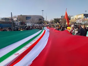 نمایش شکوه پیروزی در استان مرکزی/ همه آمده اند