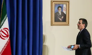 &laquo;بسیج&raquo;: اگر برجام یک توافق دقیق حقوقی است چرا دیپلماسی&zwnj;التماس؟/ جابر&zwnj;ی&zwnj;انصاری: توافقات بین&zwnj;المللی ضمانت قاطع اجرایی ندارد