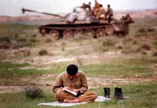۳ عنوان کتاب خاطره دفاع مقدس در شهرضا رونمایی شد