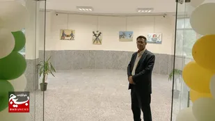 نمایشگاه هنری تهاجم فرهنگی در اردبیل برپا شد