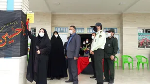 نواختن زنگ مهر شاد در مدارس سرخه +تصاویر