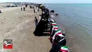 تشکیل زنجیره انسانی حمایت از عملیات وعده صادق امروز در سواحل  نکا