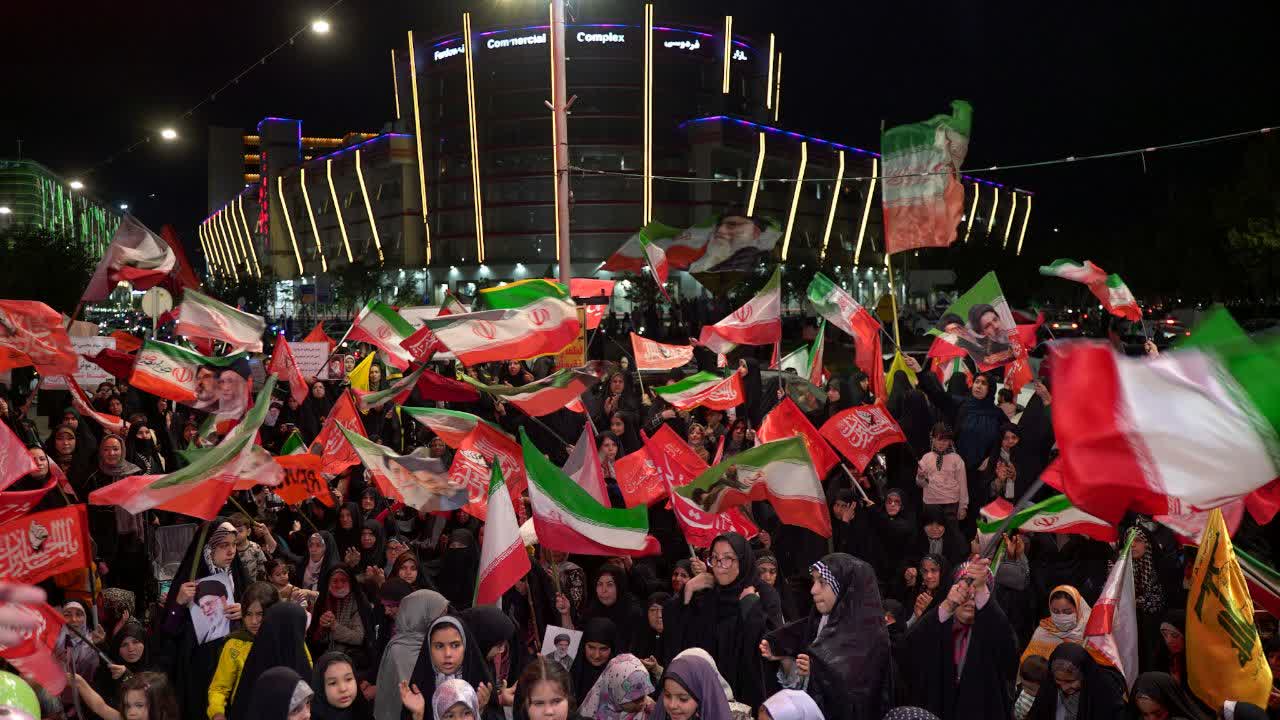 میدان شهید مفتح مشهد میزبان خادمان رضوی و «میدان‌یار» شد