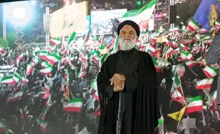 اقامه نماز اول وقت در اربعین برجسته شود