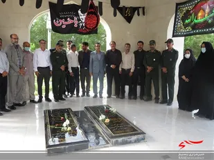 گلزار شهدا شهر دلوار در هفته دولت غبار روبی شد