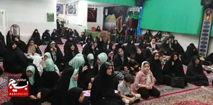 برگزاری نشست زن تراز انقلاب در حسینیه ثارالله تفت