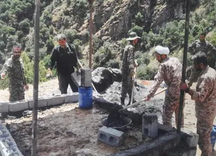 بازدید حجت الاسلام معبودی از روند ساخت نمازخانه شهر میرآباد