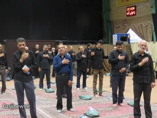 برنامه سوگواری روز اول محرم در حسینیه ثارالله خمینی شهر
