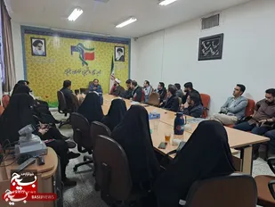 دشمنان ما به دنبال آن هستند که کانون عفاف و حجاب و خانواده را بزنند/ رسالت مردم ایران در مقابله با هجمه&zwnj;های دشمنان، پیامبرگونه است